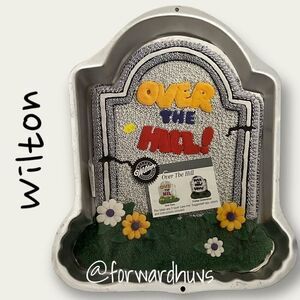 Wilton Over The Hill Cake Pan with Instructions